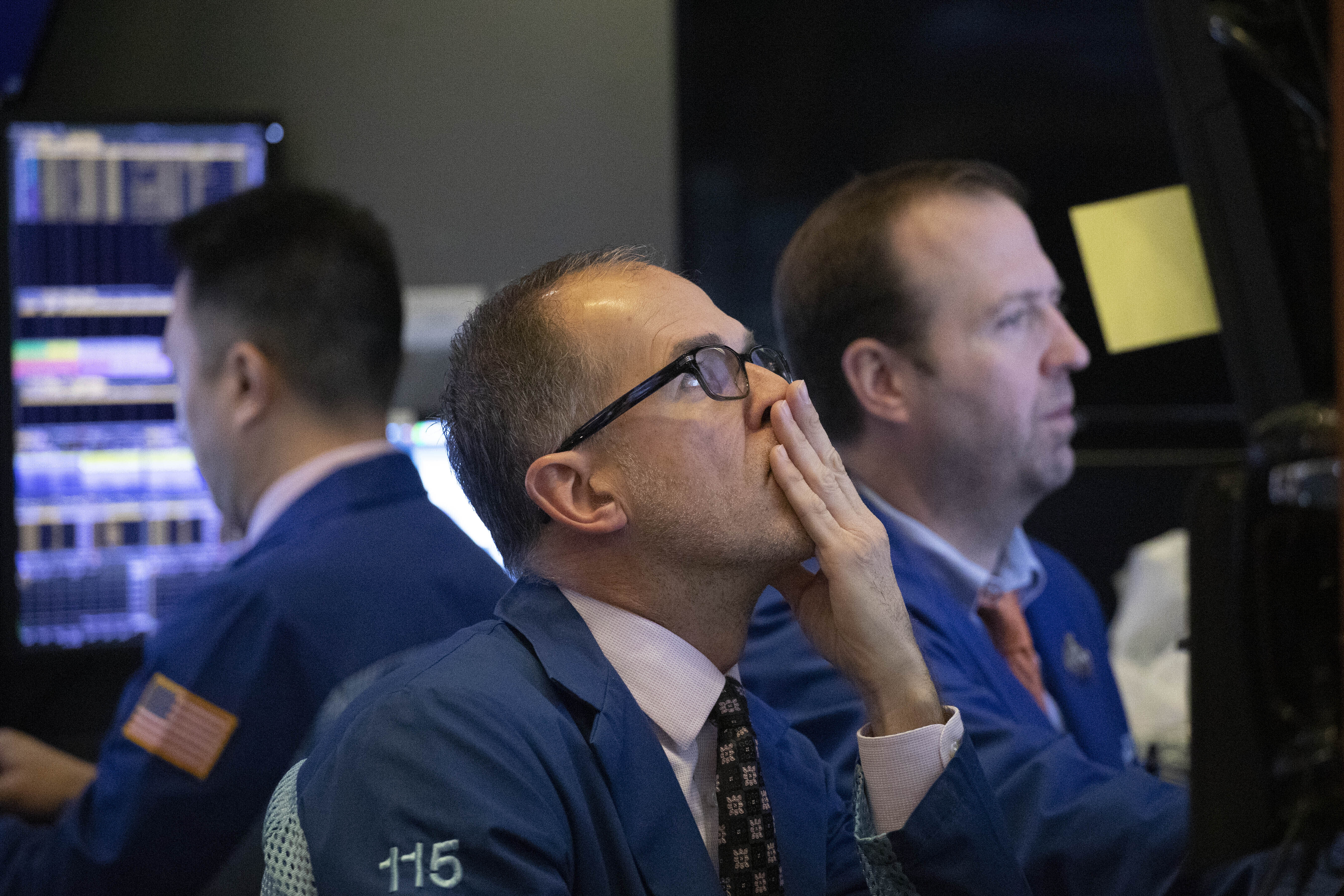 Asian shares rise after US stocks set records as fears fade