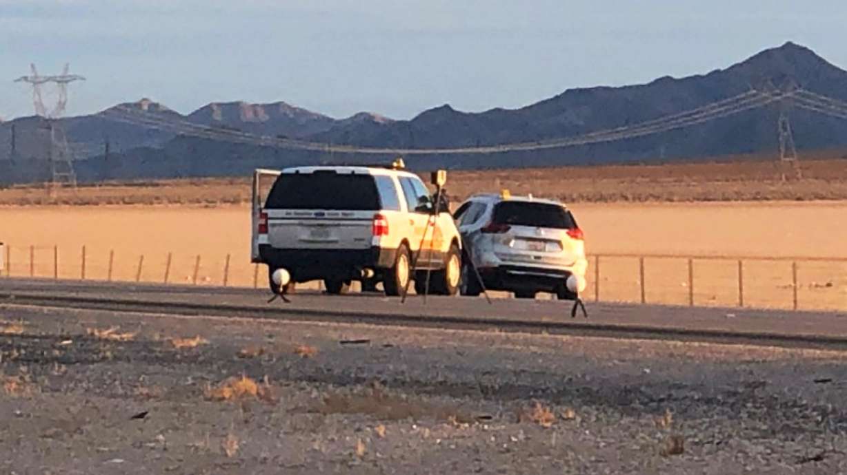 Police kill murder suspect, snarl freeway traffic for hours