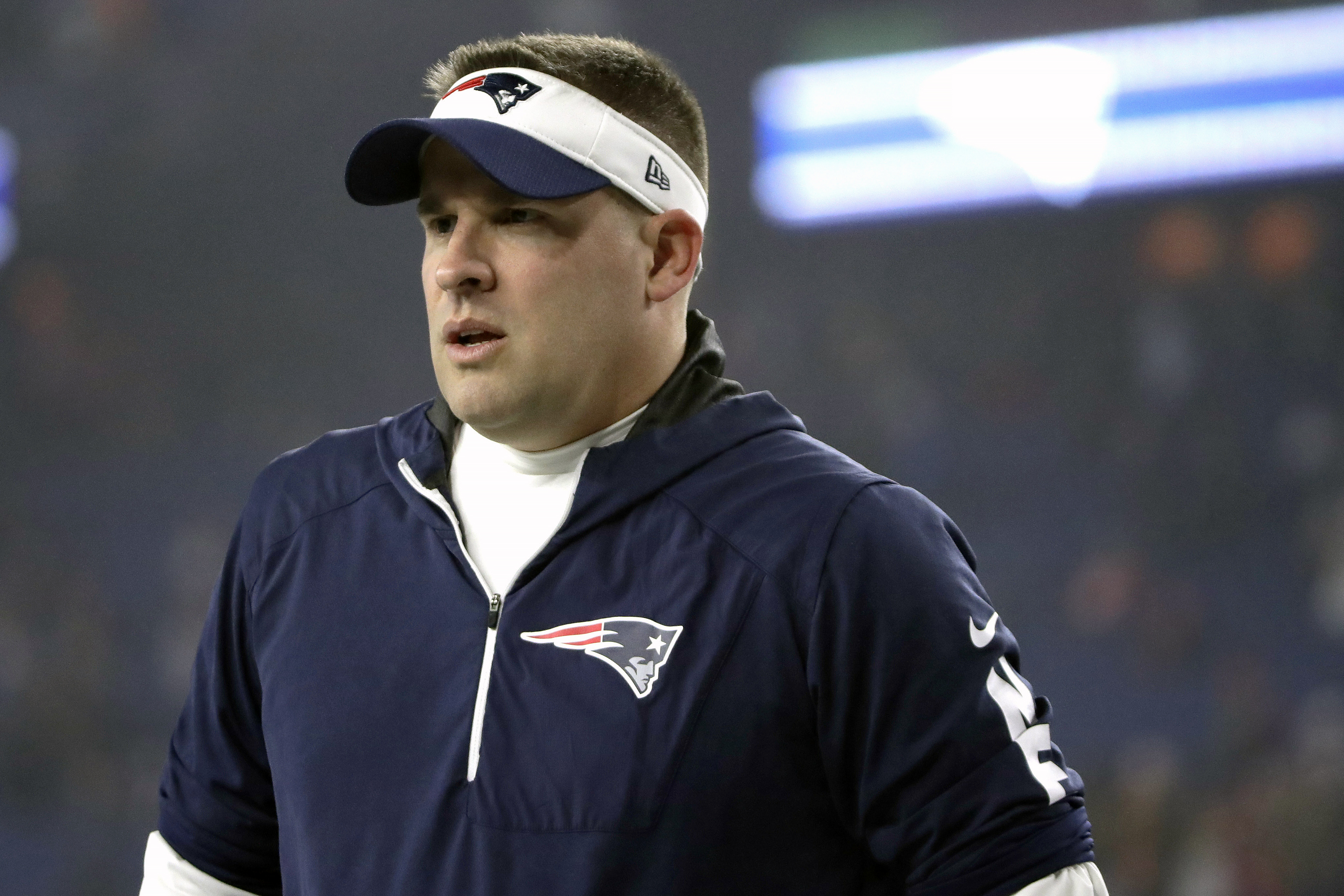 Browns, Pats' McDaniels meet for 7 hours about coaching job