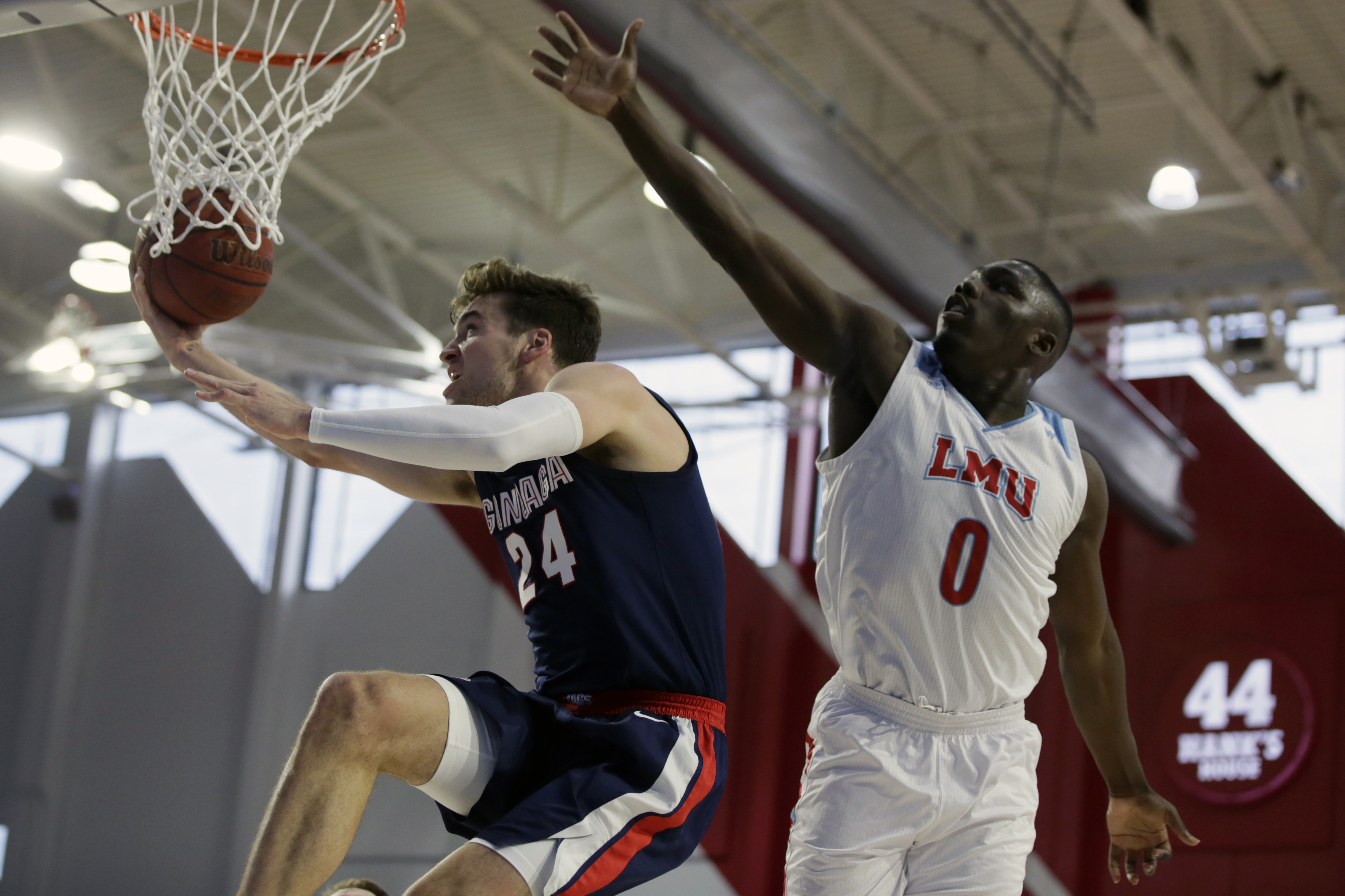 Top-ranked Gonzaga cruises to win over Loyola Marymount