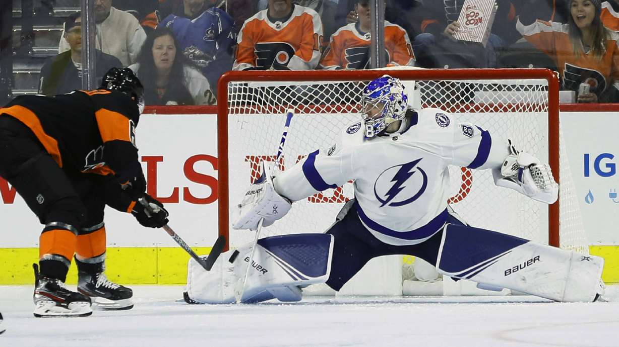 Maroon, Vasilevskiy lead Tampa Bay to 10th straight victory