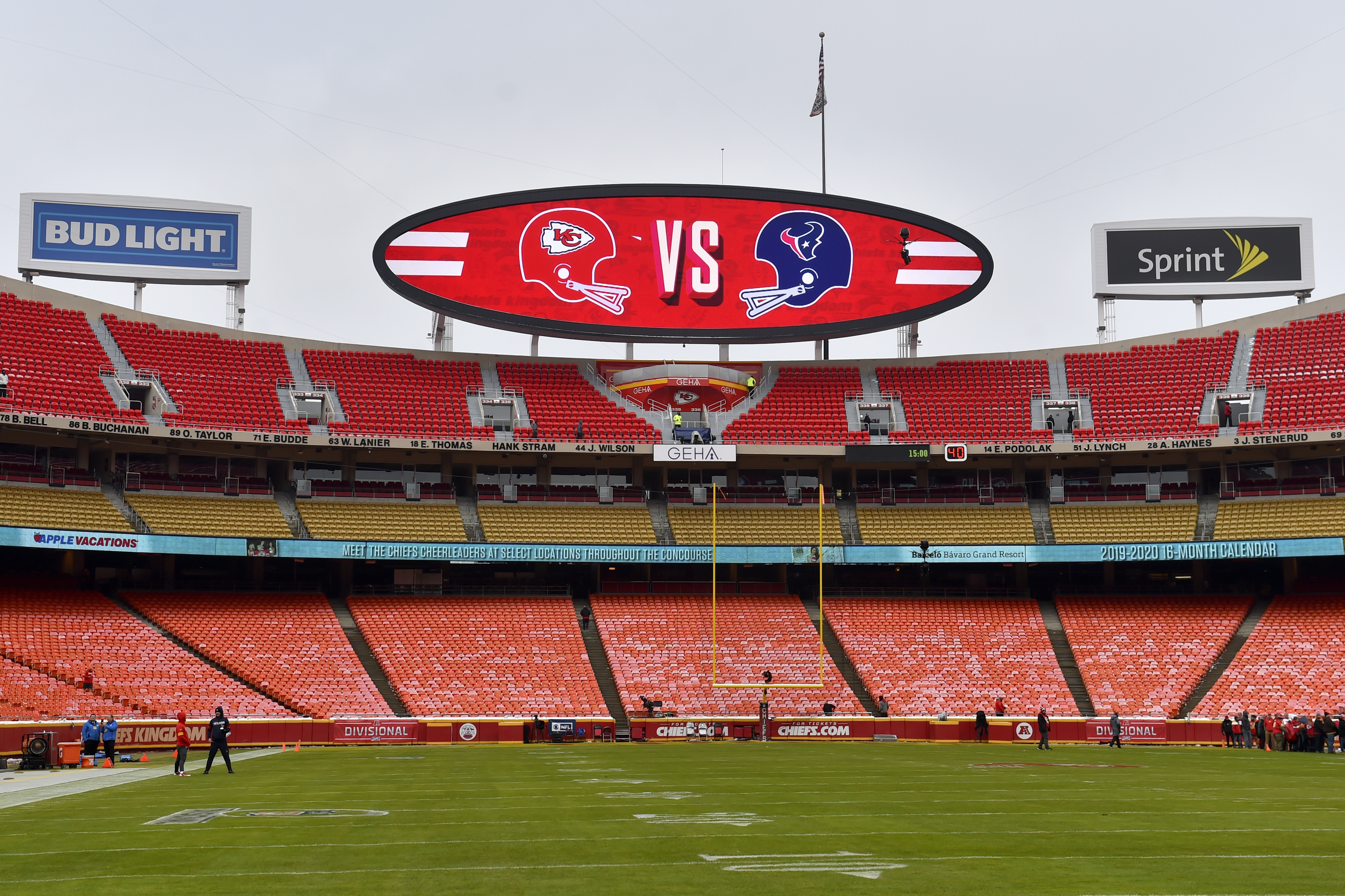 Chiefs' Jones inactive for playoff game; Texans' Fuller OK