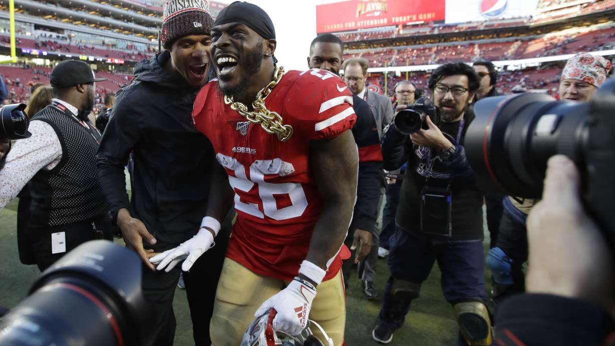 49ers use early season formula on playoff win vs. Vikings