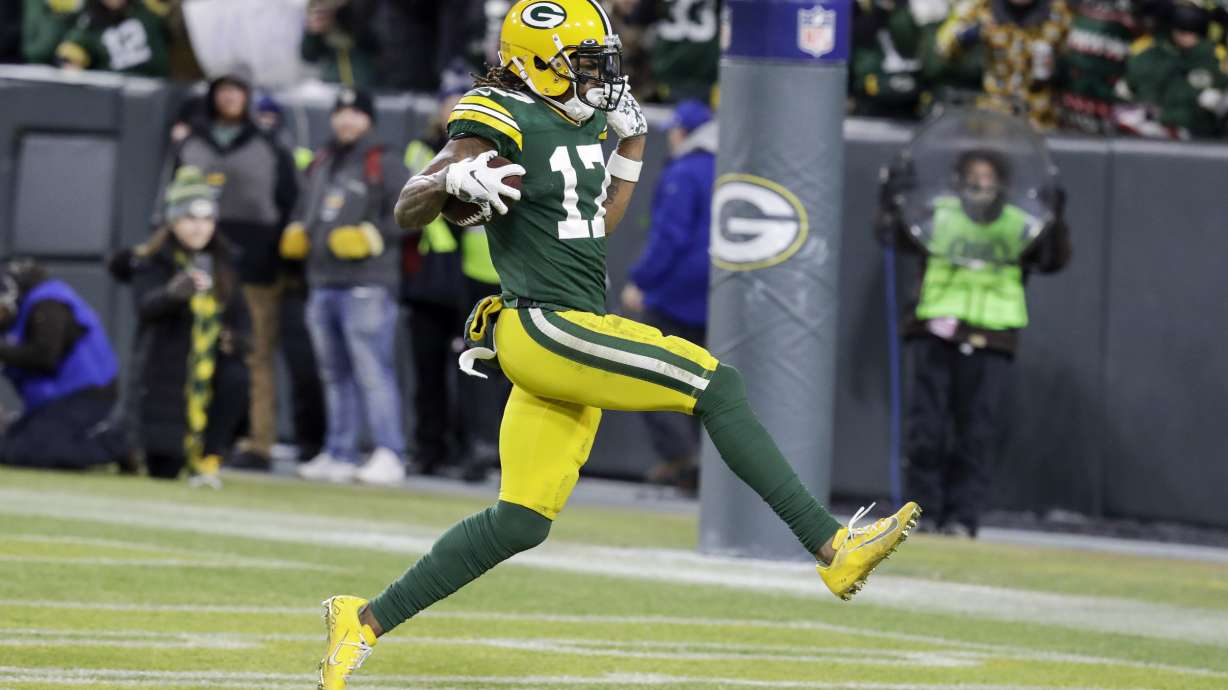 Packers hold off Seahawks 28-23 to reach NFC title game