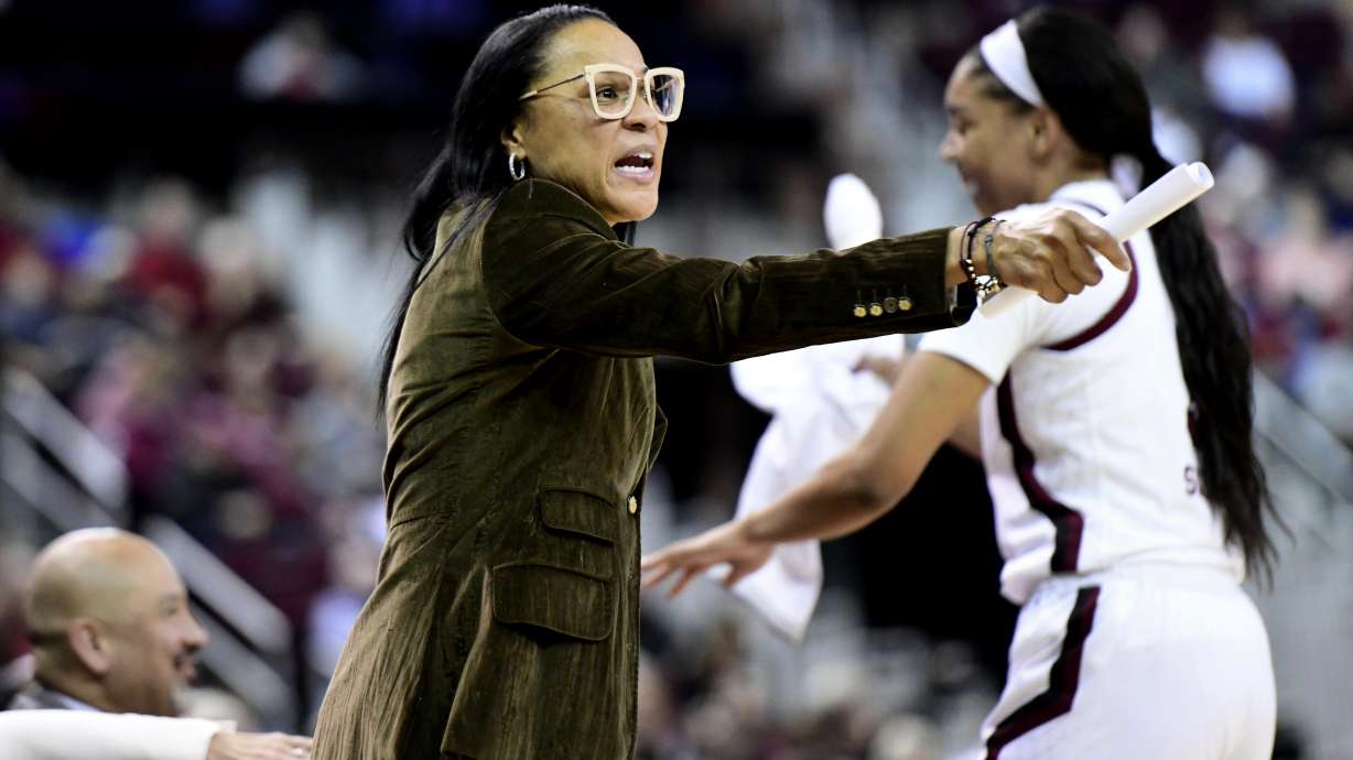 South Carolina new No. 1 in women's Top 25 after 1-2-3 lost