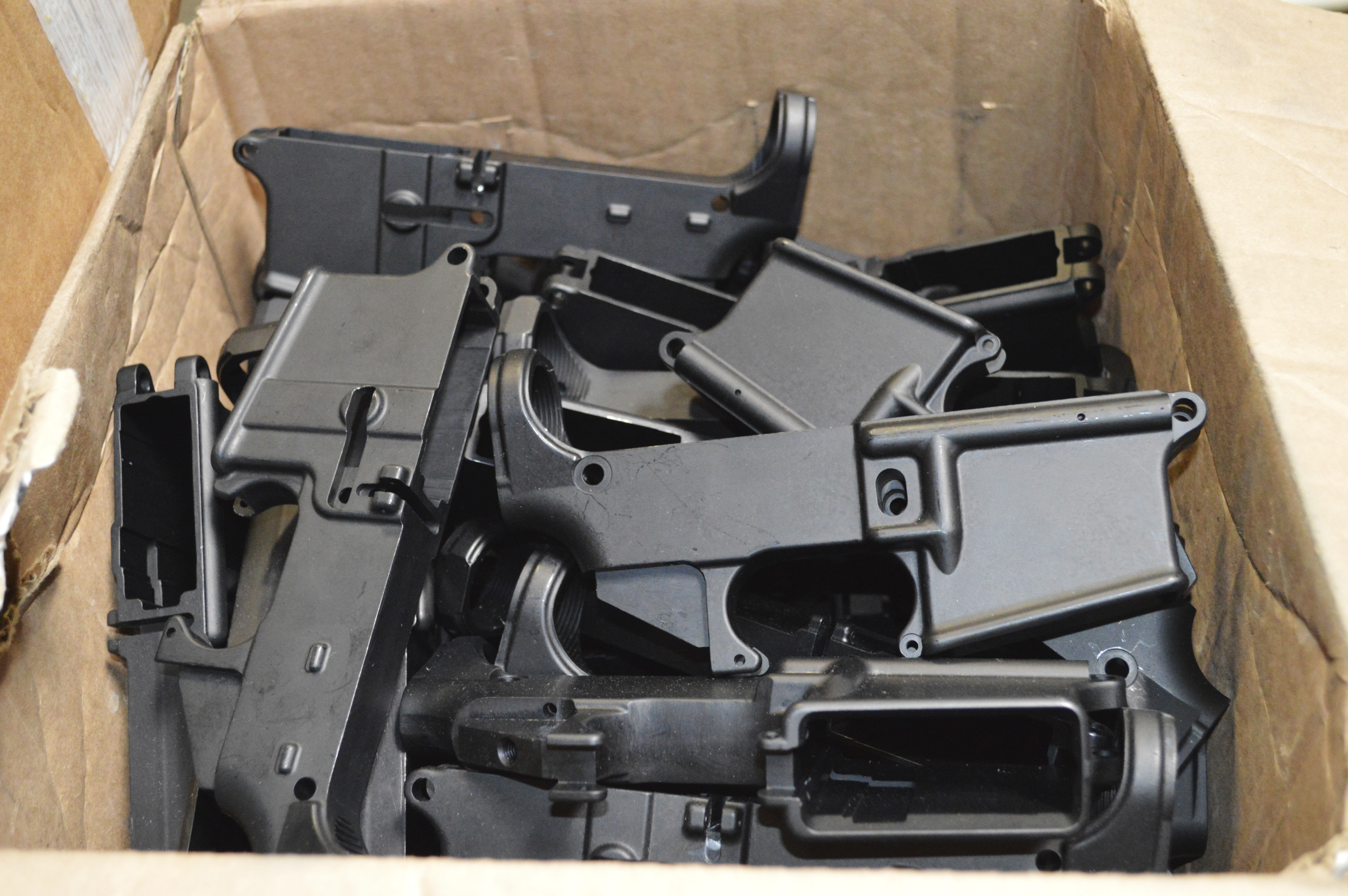 Design of AR-15 could derail charges tied to popular rifle