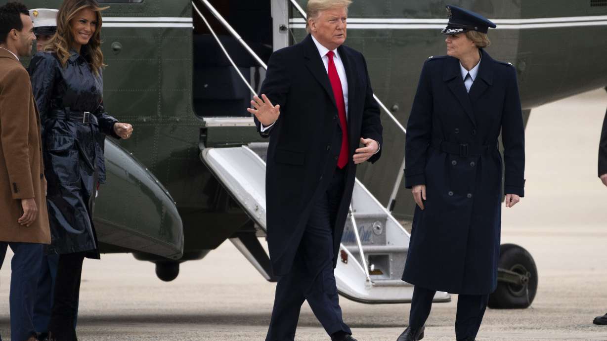 Trump to hold Des Moines rally days before Iowa caucuses