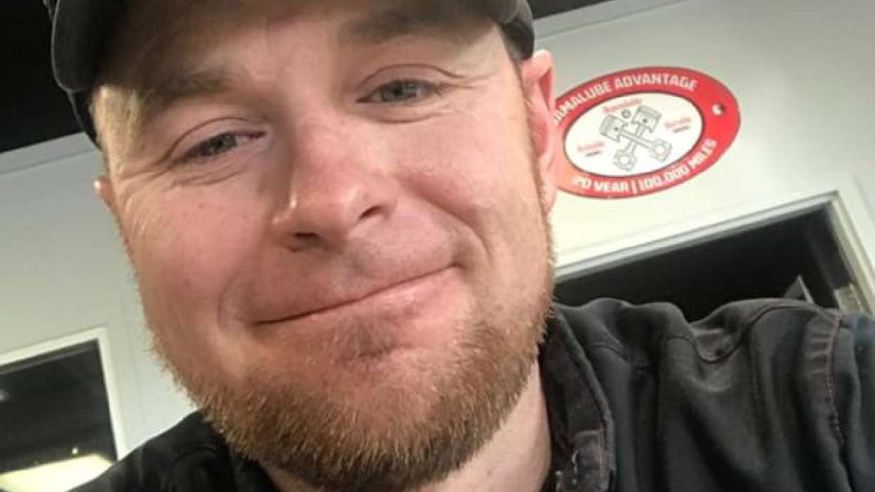 Former Utah rescuer dies in snowmobile accident