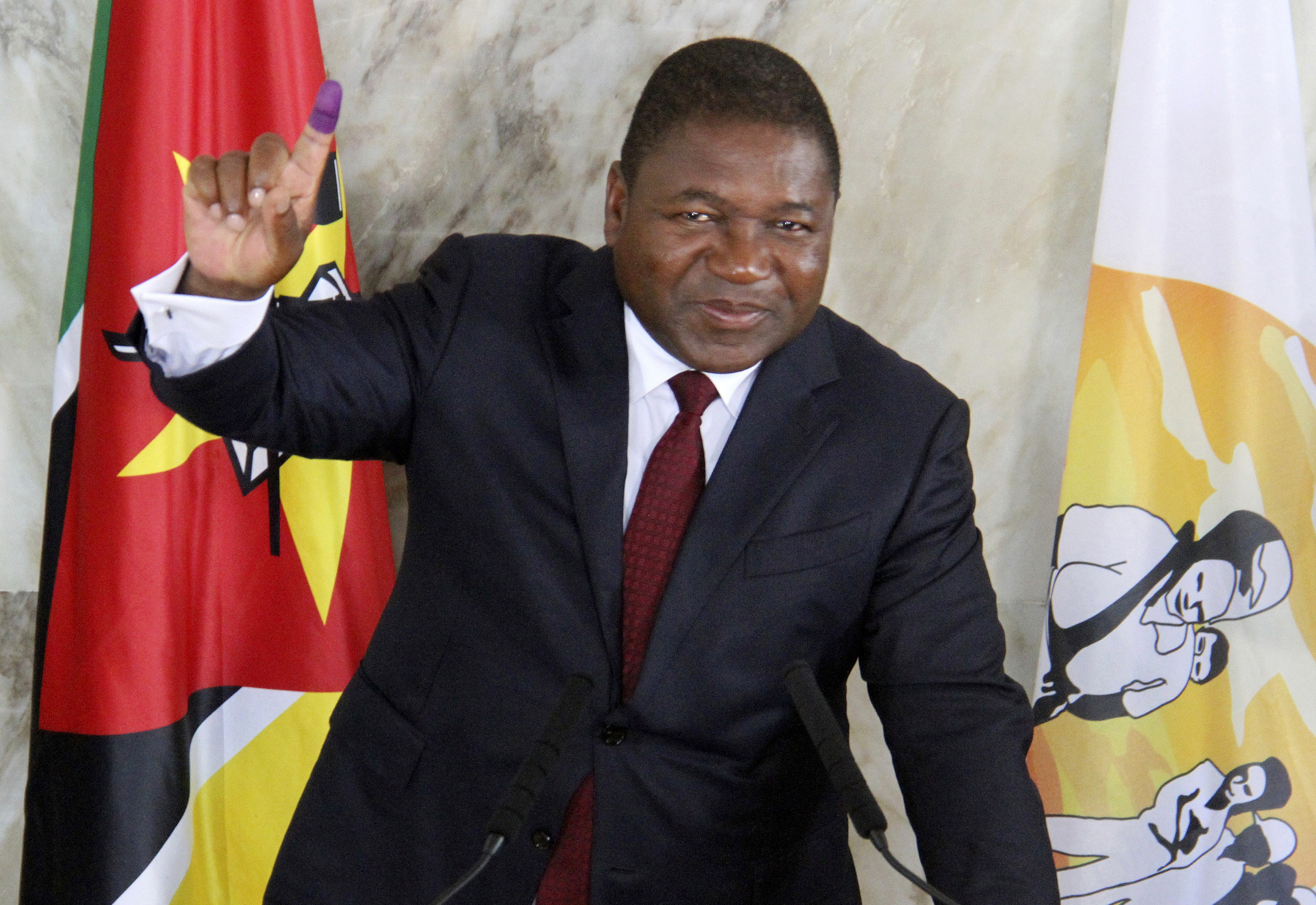 Mozambique's Nyusi begins 2nd term amid violent challenges