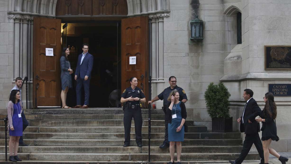 Experts advise synagogues on use of armed security personnel