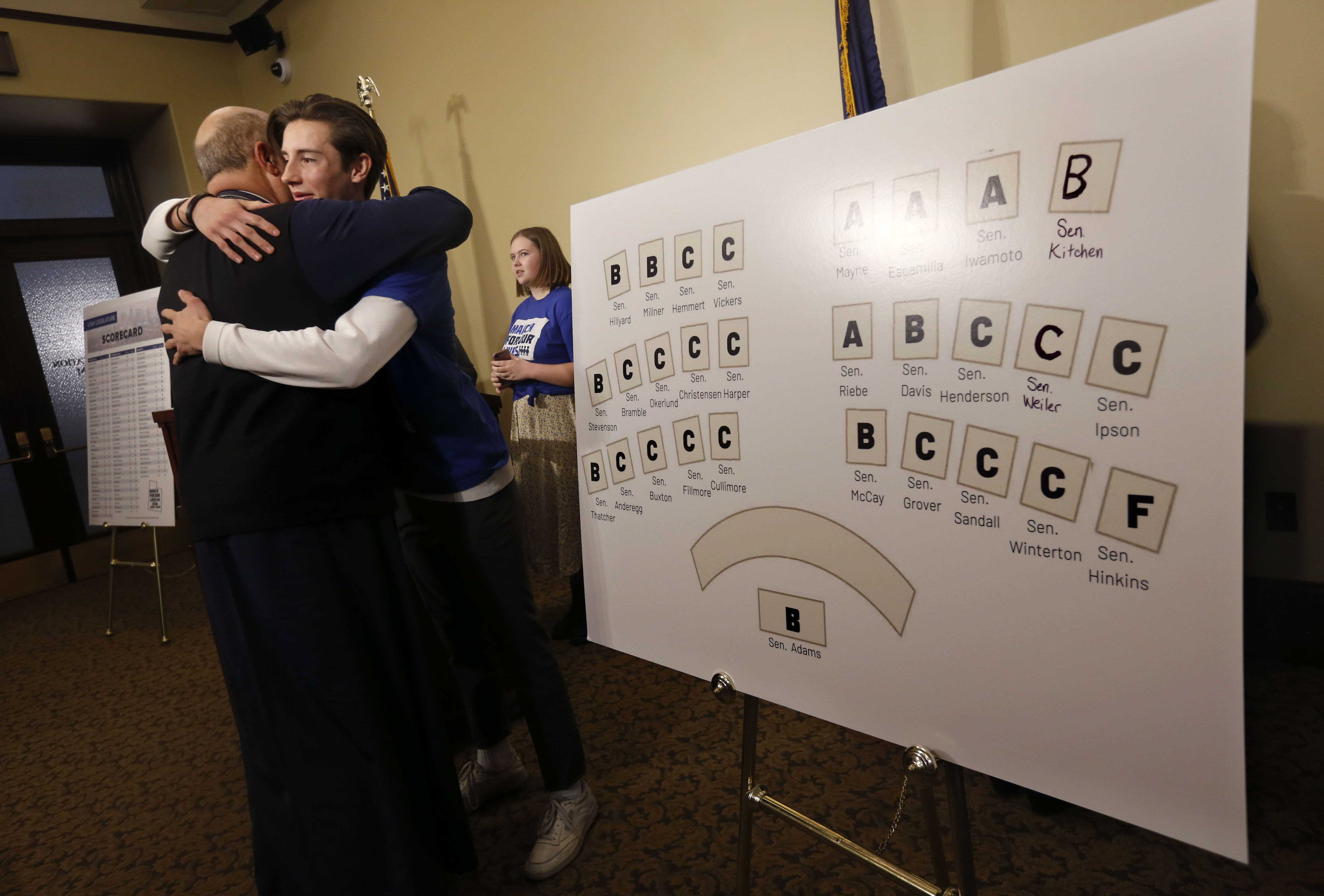 High schoolers give lawmakers low grades on gun control