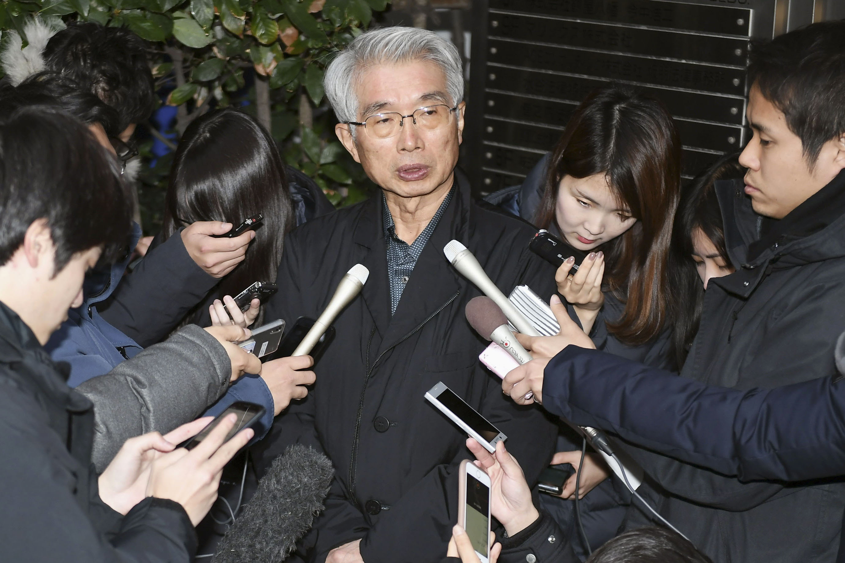 Ghosn's Japan lawyer quits after client's flight to Lebanon