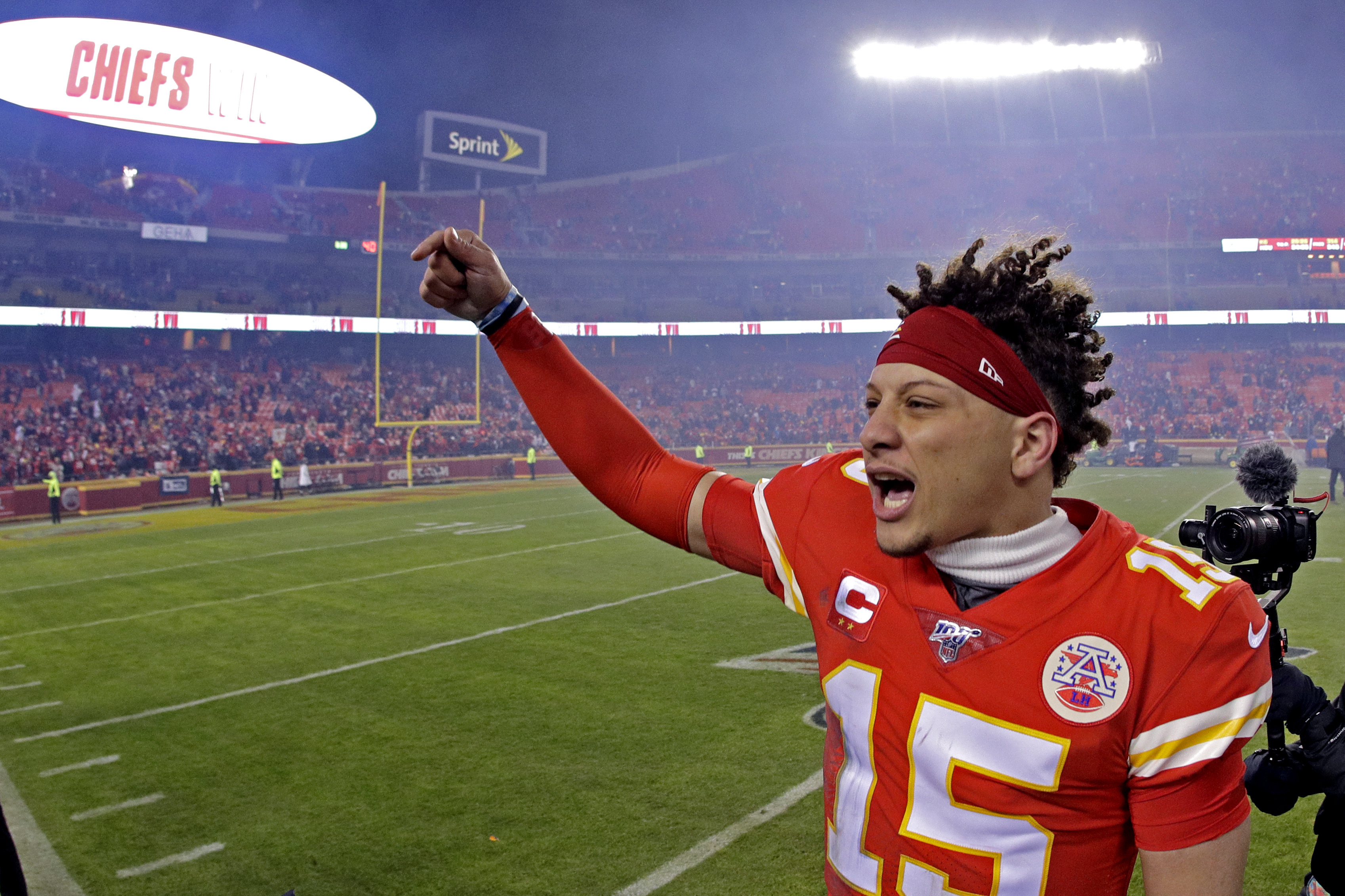 Titans, Chiefs on verge of Super Bowl, play for AFC title