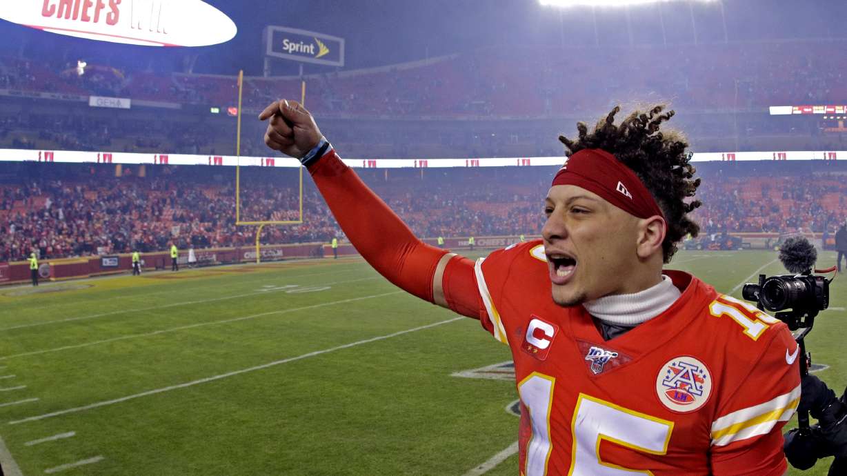 Titans, Chiefs on verge of Super Bowl, play for AFC title