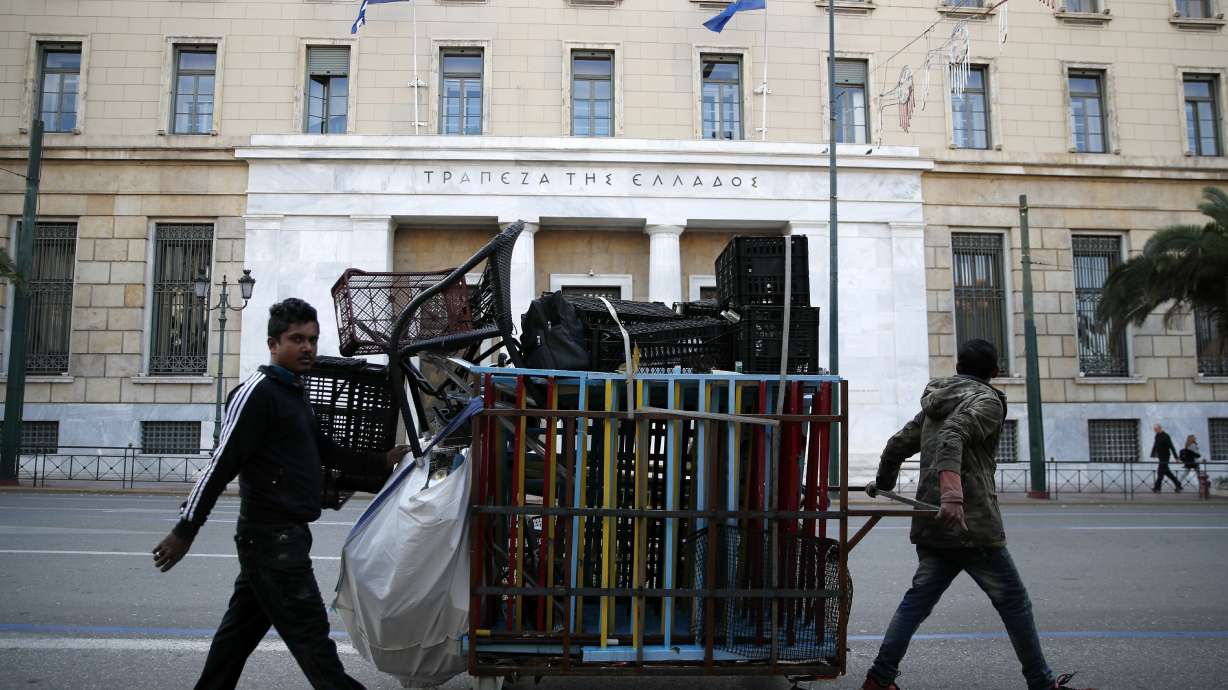 EU border chief says migrant entries from Turkey on the rise