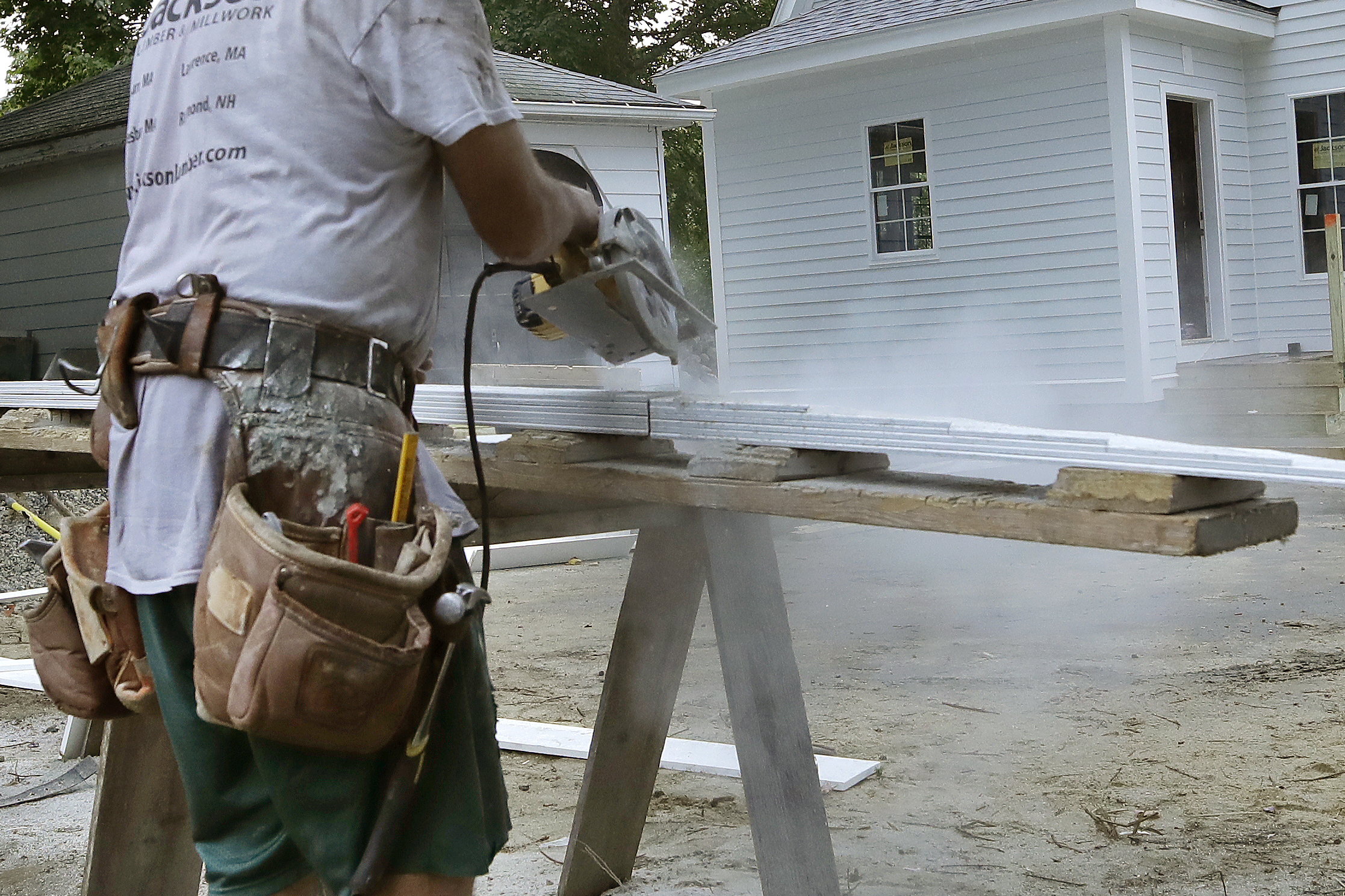 US housing construction jumps 16.9% in December