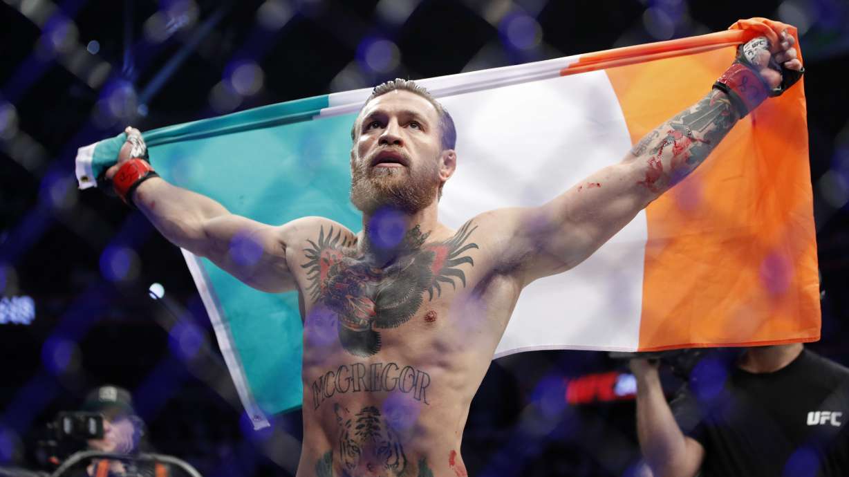 Conor McGregor blasts Cerrone in 40 seconds in UFC return
