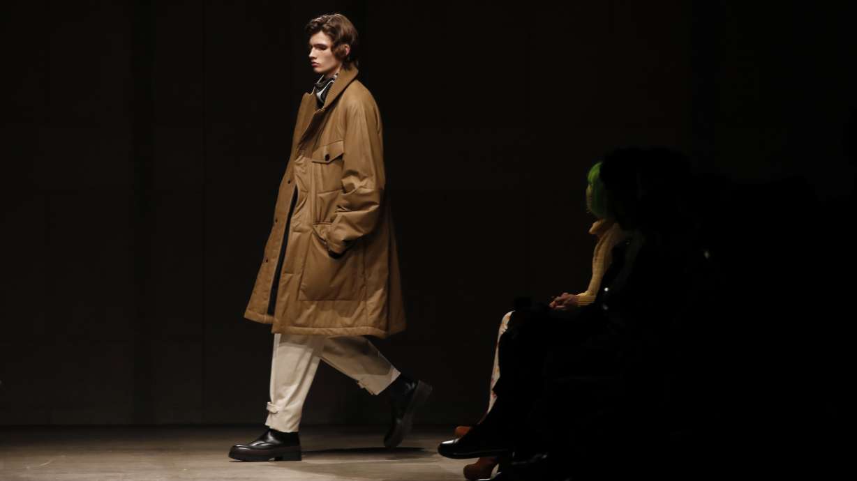 Fluidity and autumnal hues hit Paris menswear week