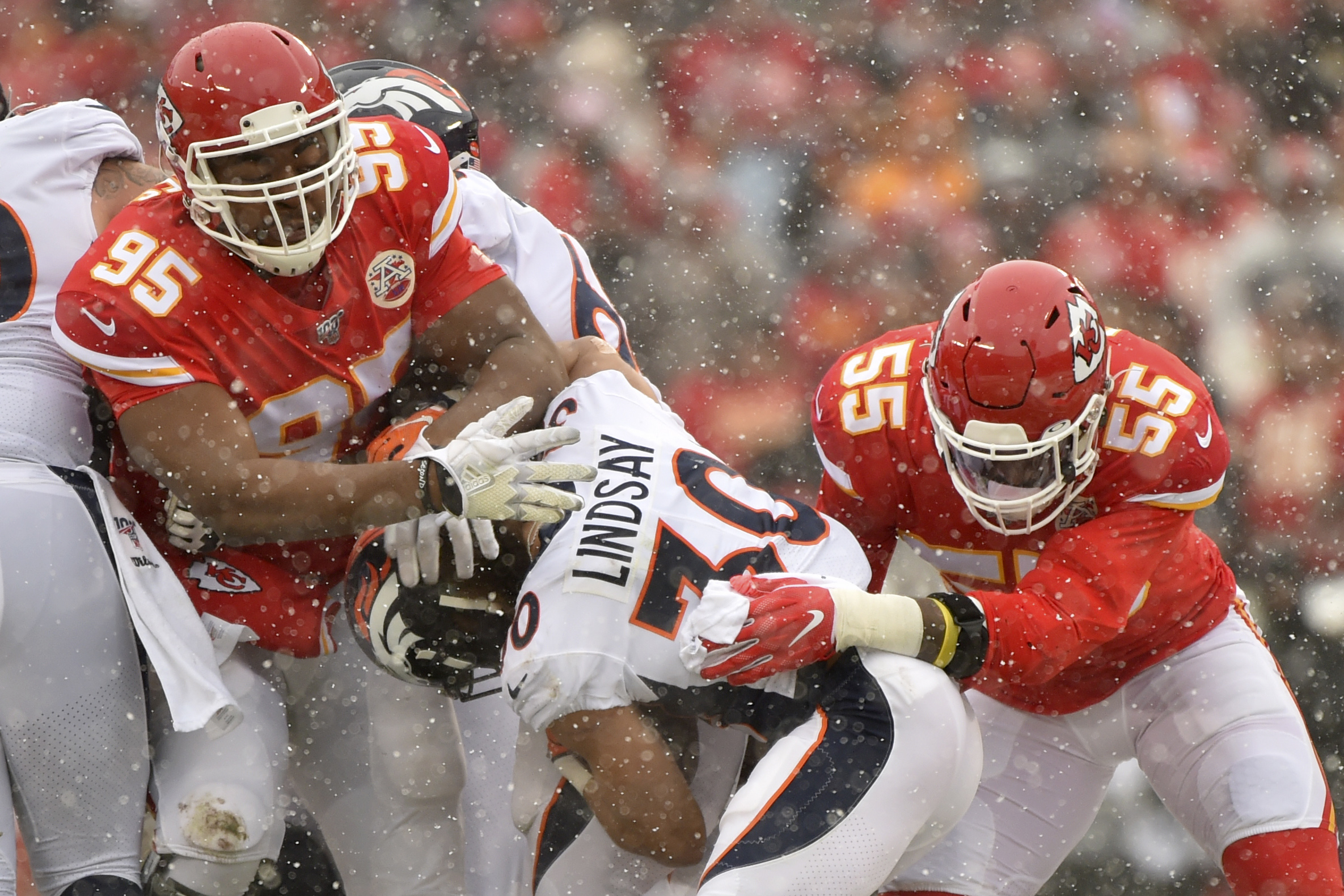 Chiefs have Jones, Titans have Humphries for AFC title game