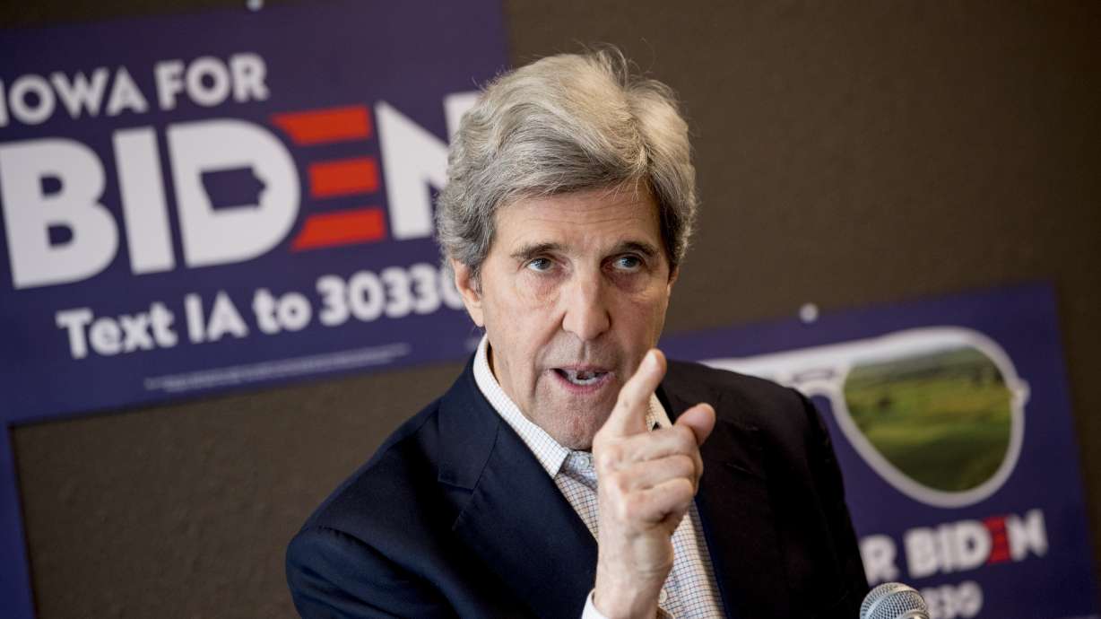 2020 hopefuls stuck in Washington deploy surrogates for help