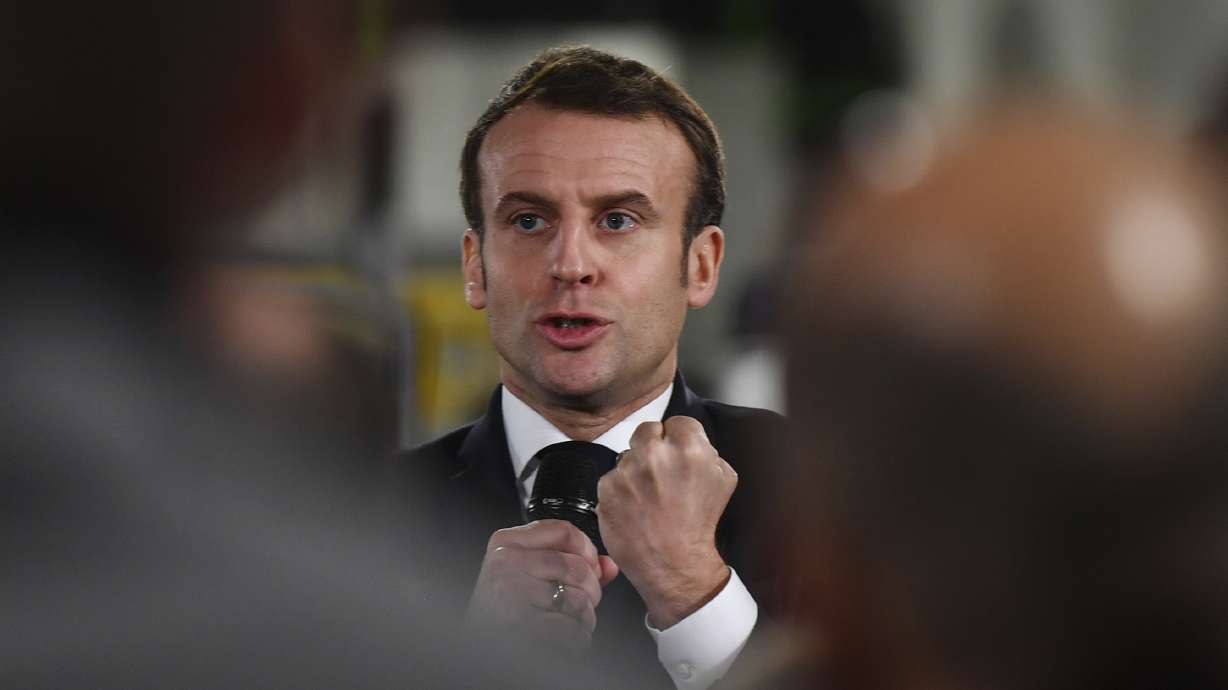 Changing tack, French strikers turn off power to press govt