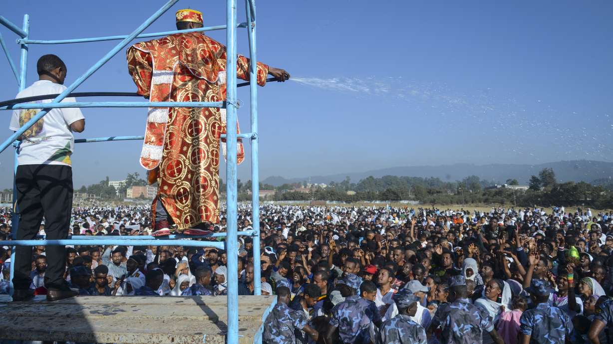Death toll up to 10 in Ethiopia platform collapse; 250 hurt