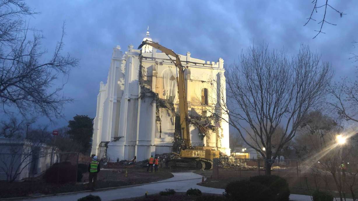 Temple demolition draws crowds in St. George as west end torn down
