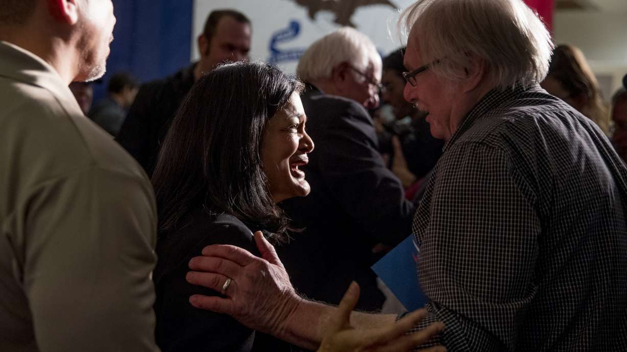 The Latest: Prominent New Hampshire Democrat endorses Warren