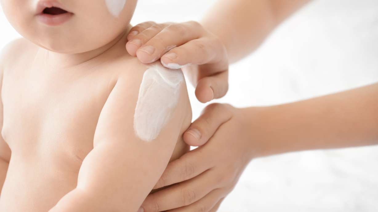 7 sunscreen chemicals enter bloodstream after one use, FDA says, but don't abandon sun protection