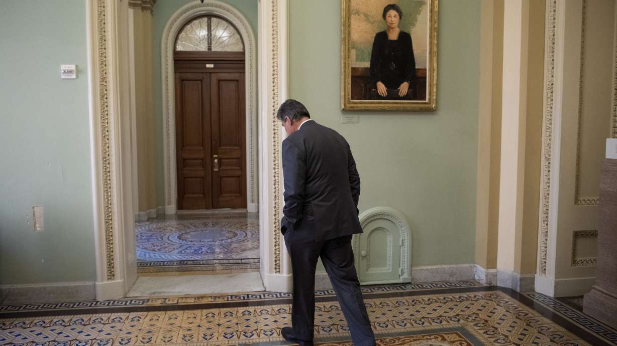 Awake? Senators struggle to stay focused on impeachment