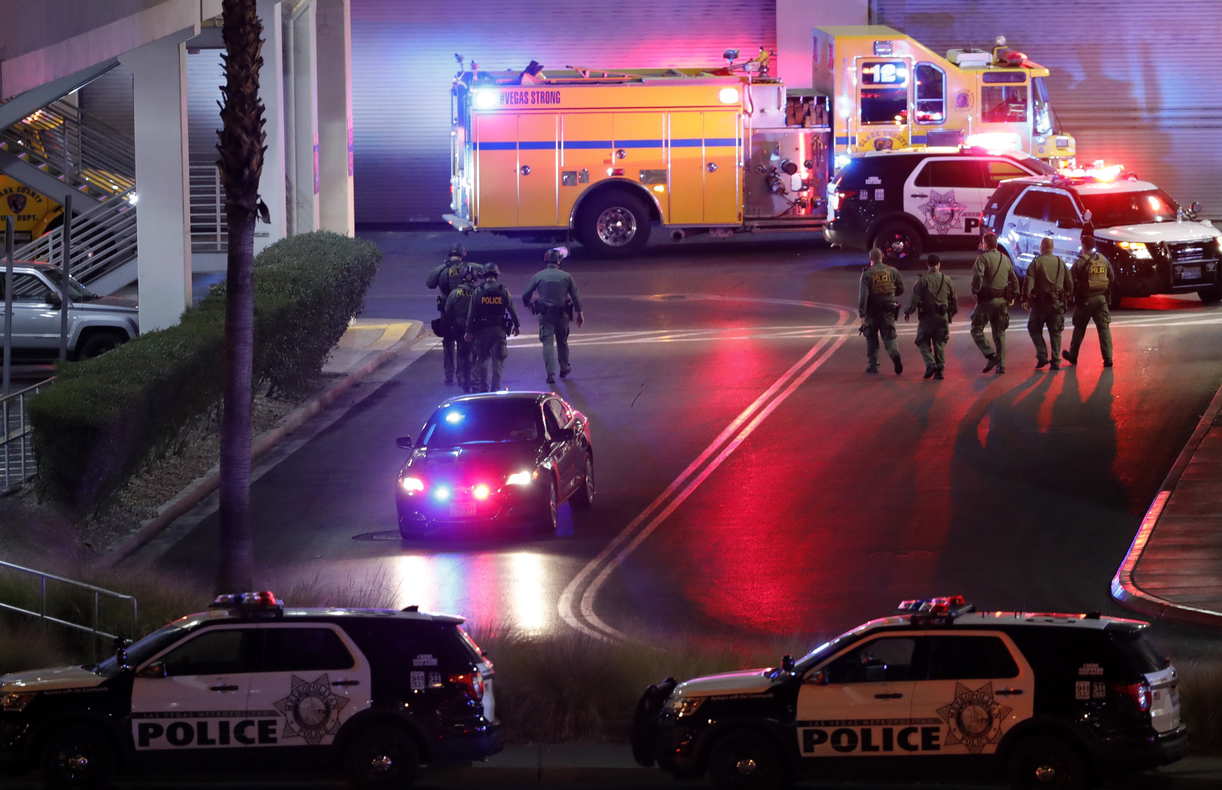 Vegas police arrest 18-year-old in mall shooting that hurt 3