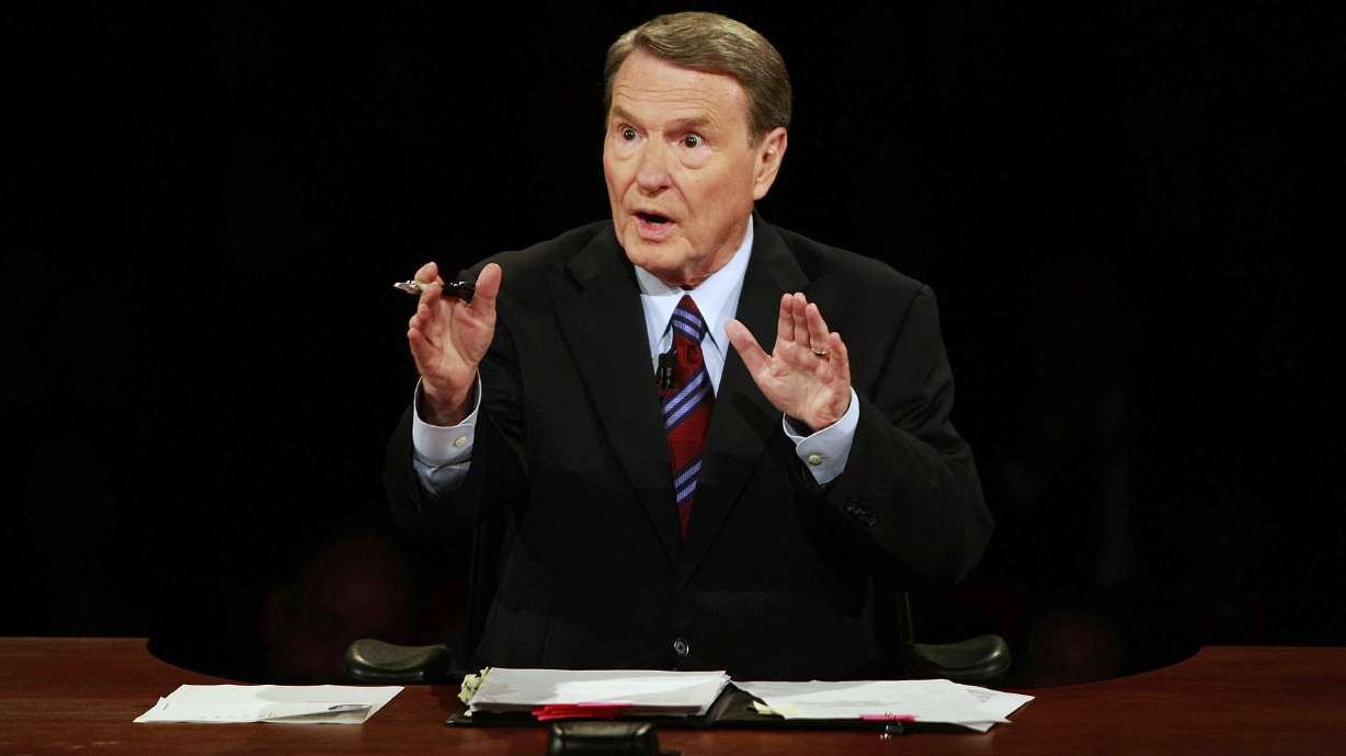 'NewsHour' host and debate moderator Jim Lehrer dies at 85