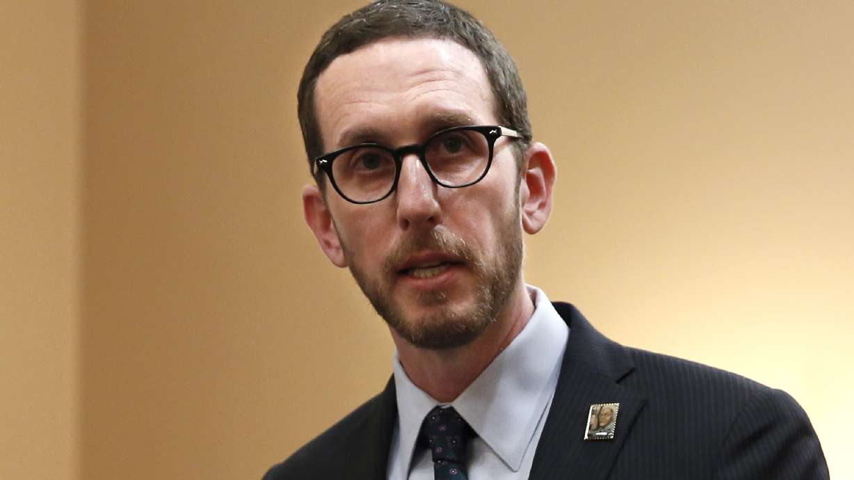 California bill would make utilities pay some blackout costs