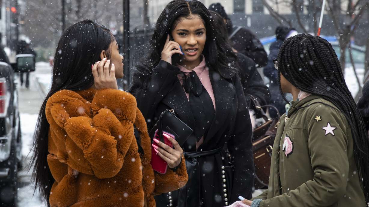 R. Kelly girlfriend can return to Kelly home for belongings