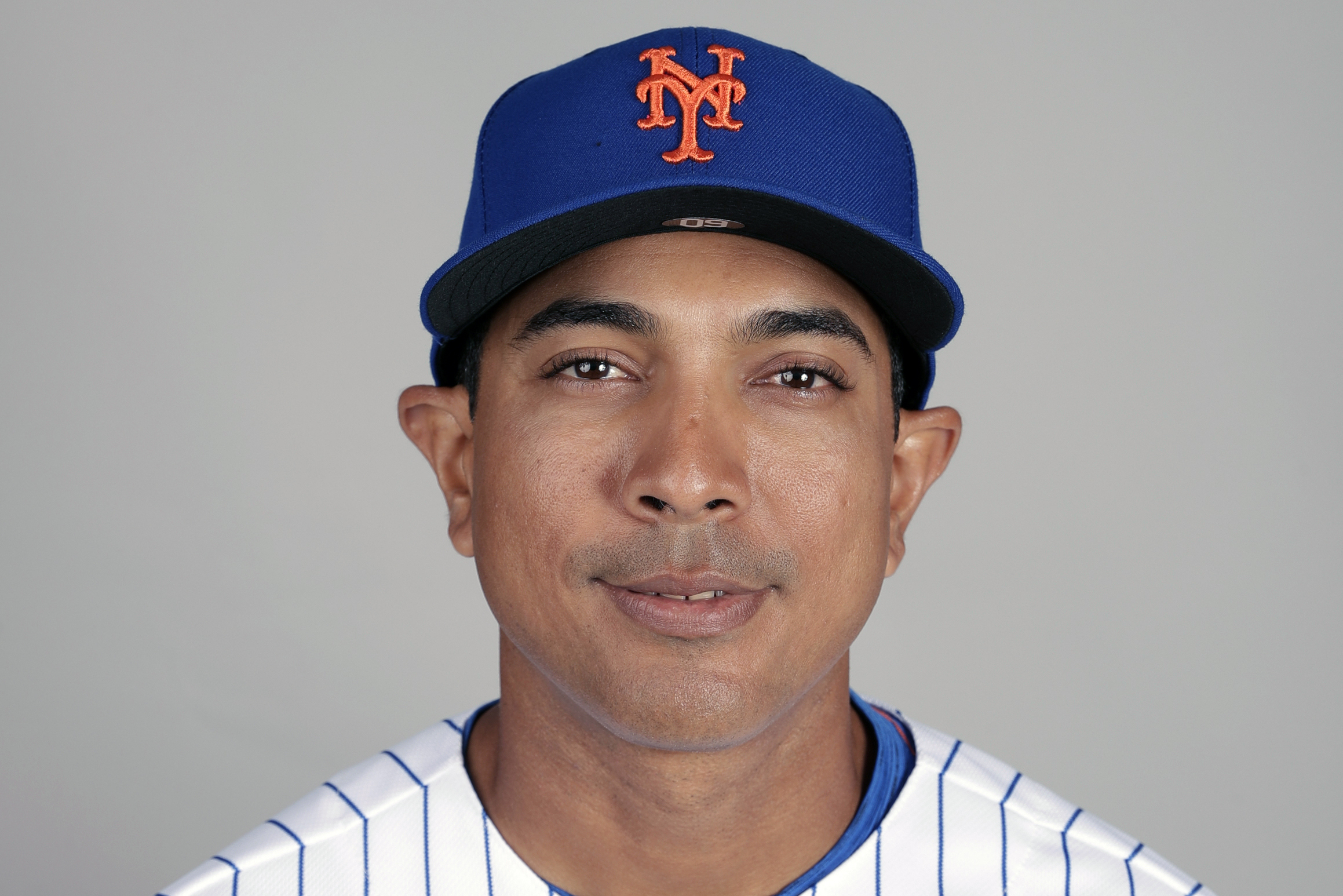Mets make it official, announce Rojas as their new manager
