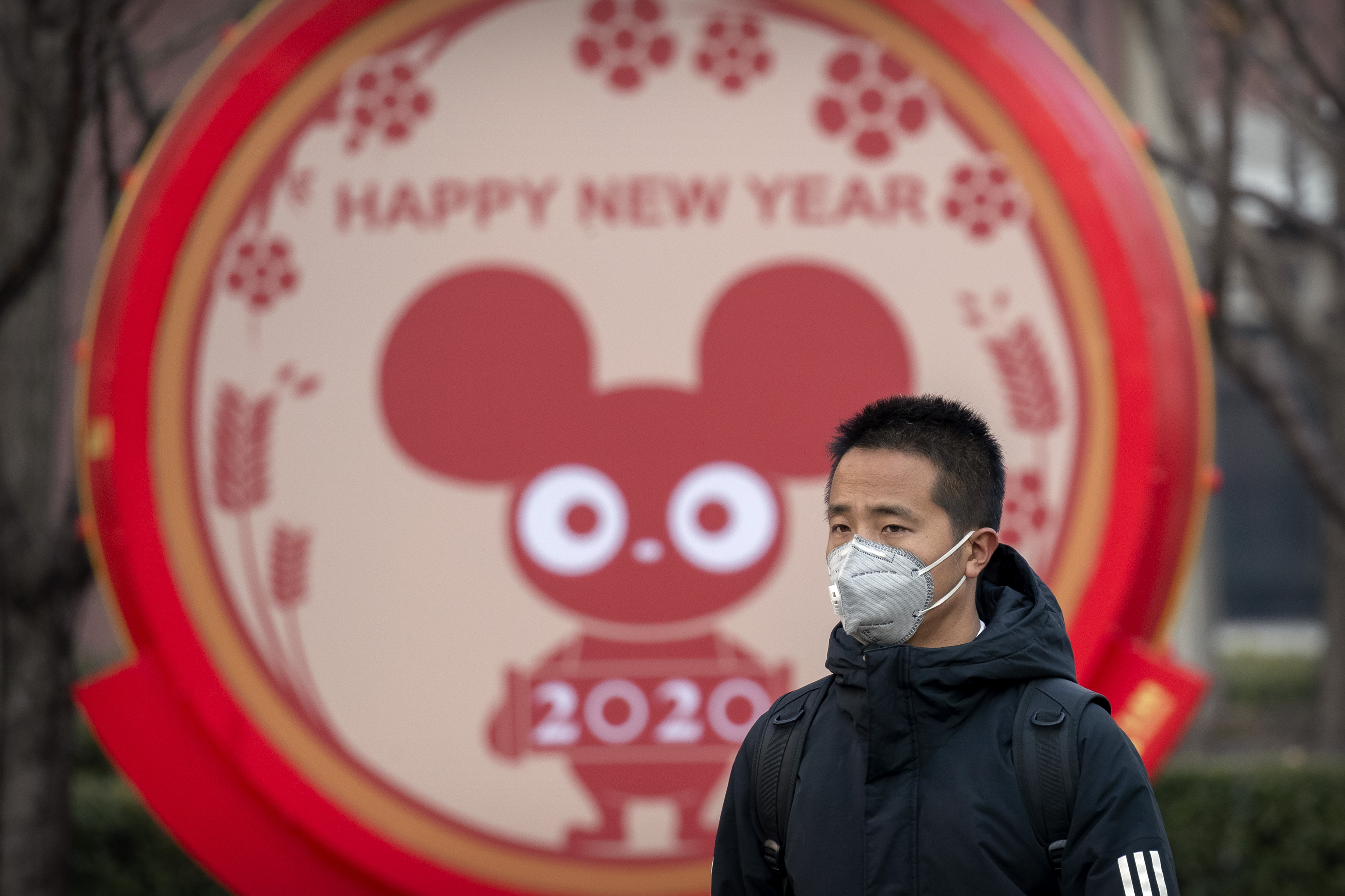 Virus puts damper on Lunar New Year, China's biggest holiday