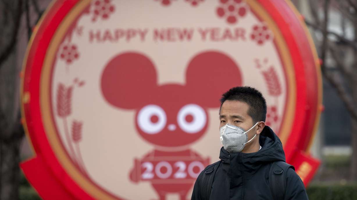 Virus puts damper on Lunar New Year, China's biggest holiday
