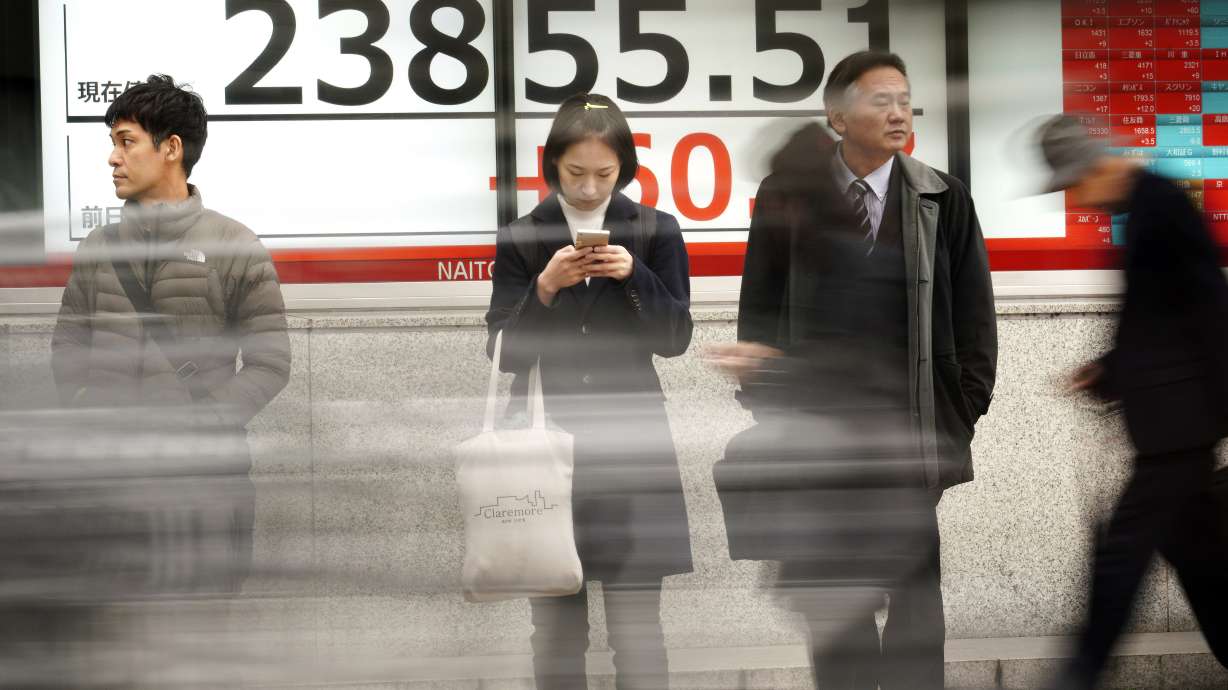 Stocks fall as fears about deadly virus grow; Dow drops 125