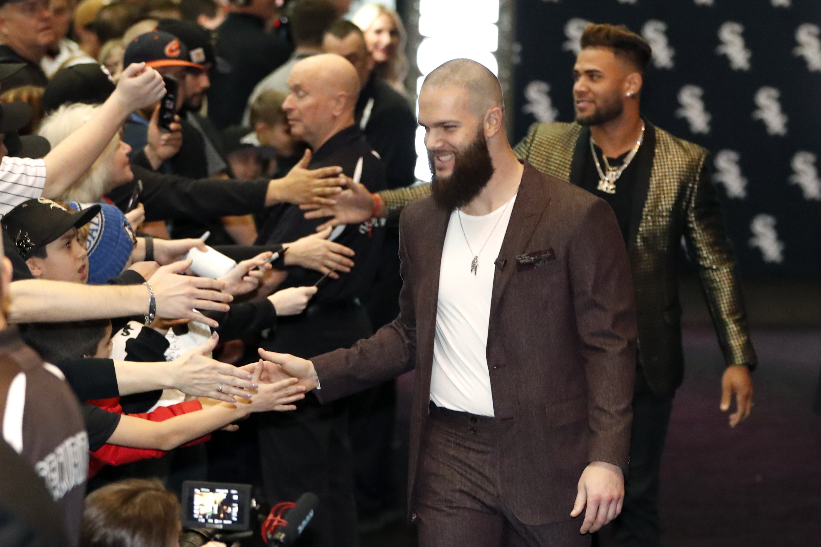Keuchel apologizes for 2017 Astros' sign-stealing scandal