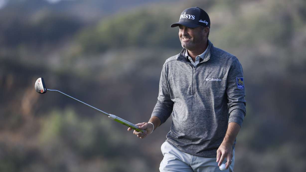 Palmer with 62 takes 2-shot lead at Torrey Pines