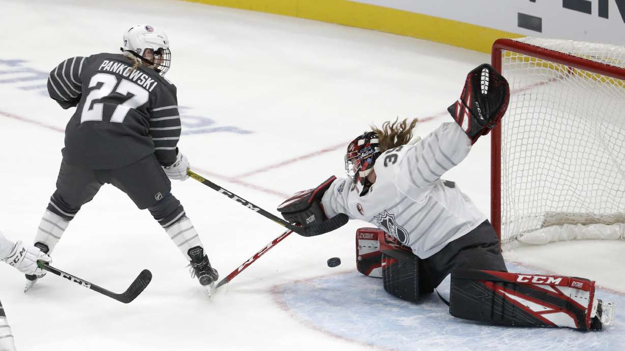 Women's 3-on-3, shots from stands highlight NHL skills event