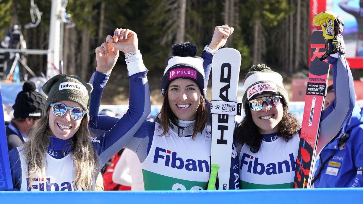 Curtoni leads Italian sweep at downhill, Shiffrin 4th