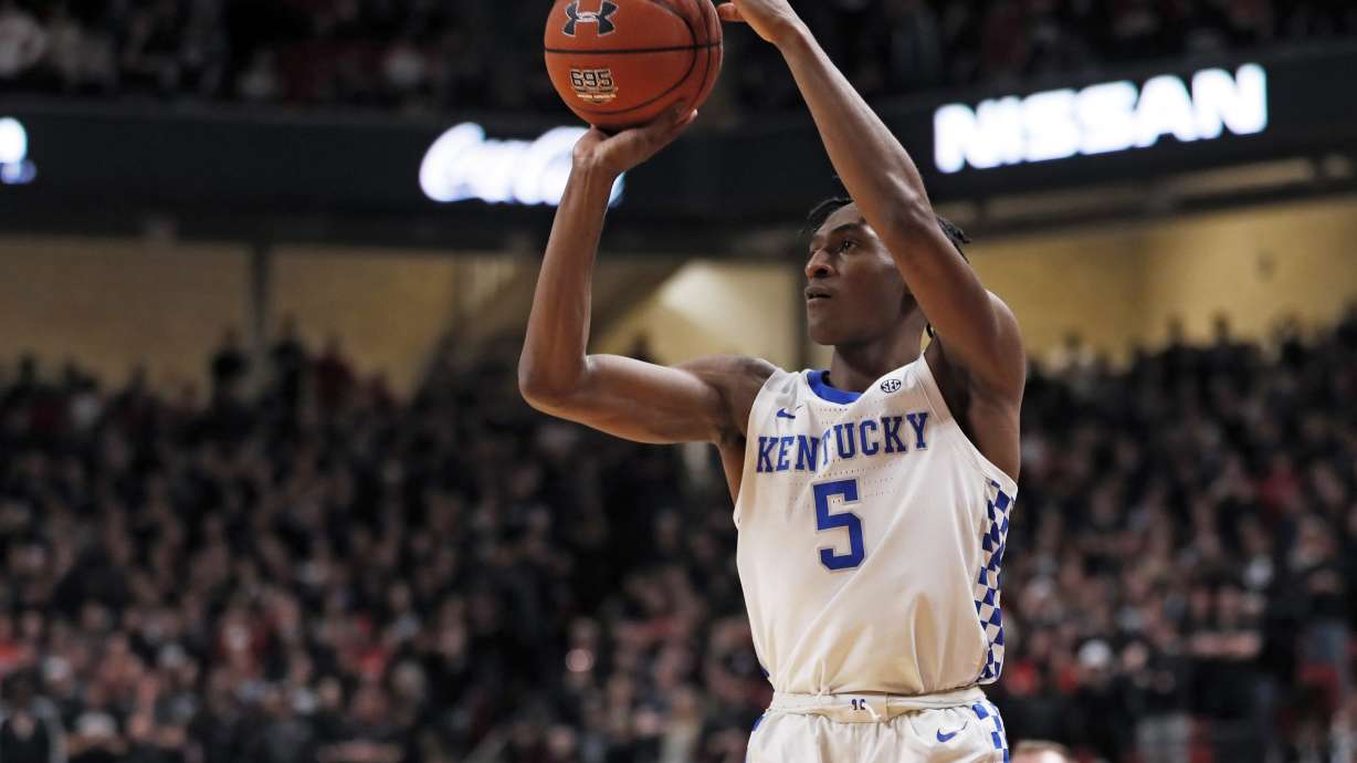 No. 15 Kentucky pulls out 76-74 OT win at No. 18 Texas Tech