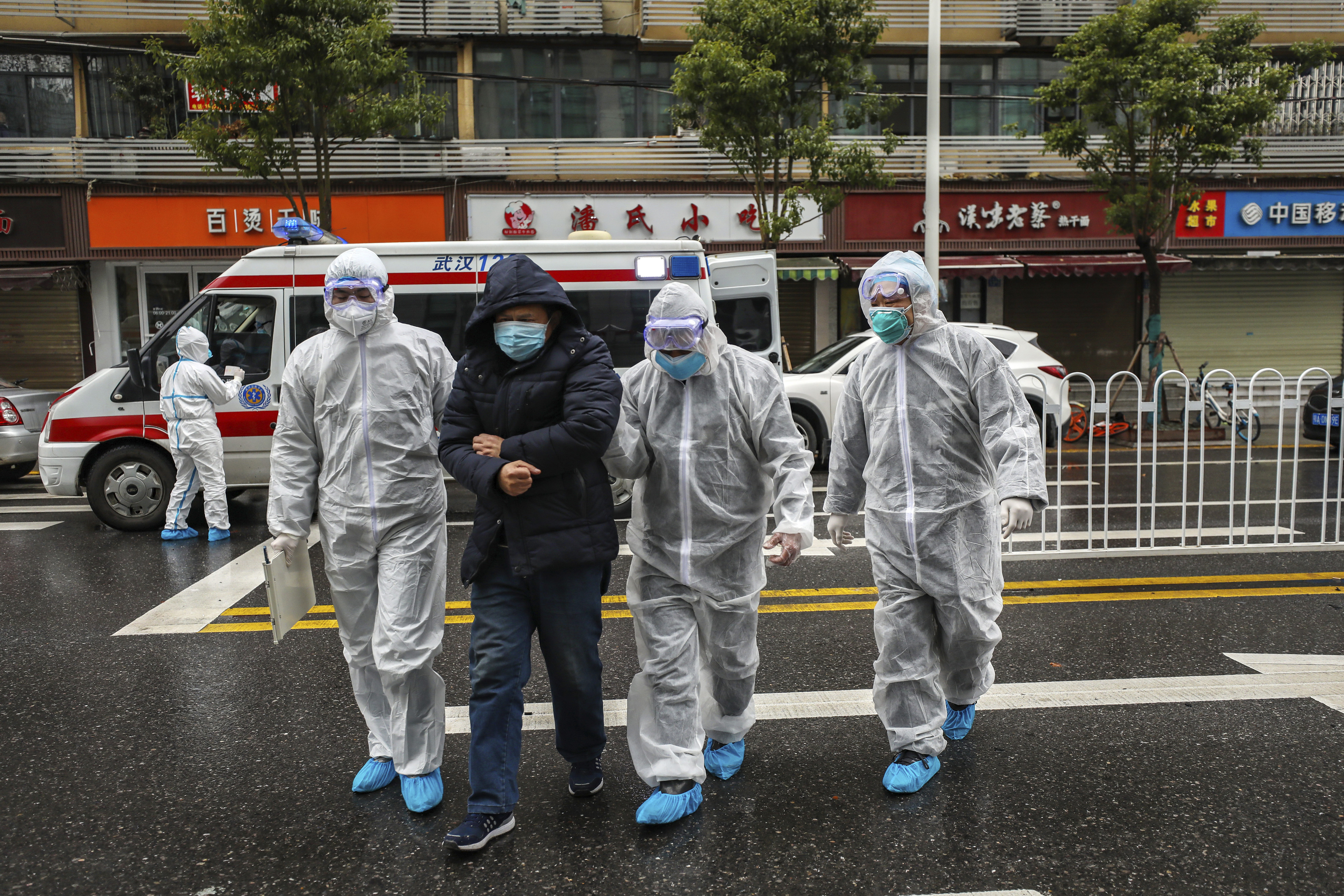 Wuhan officials face questions, anger over virus response