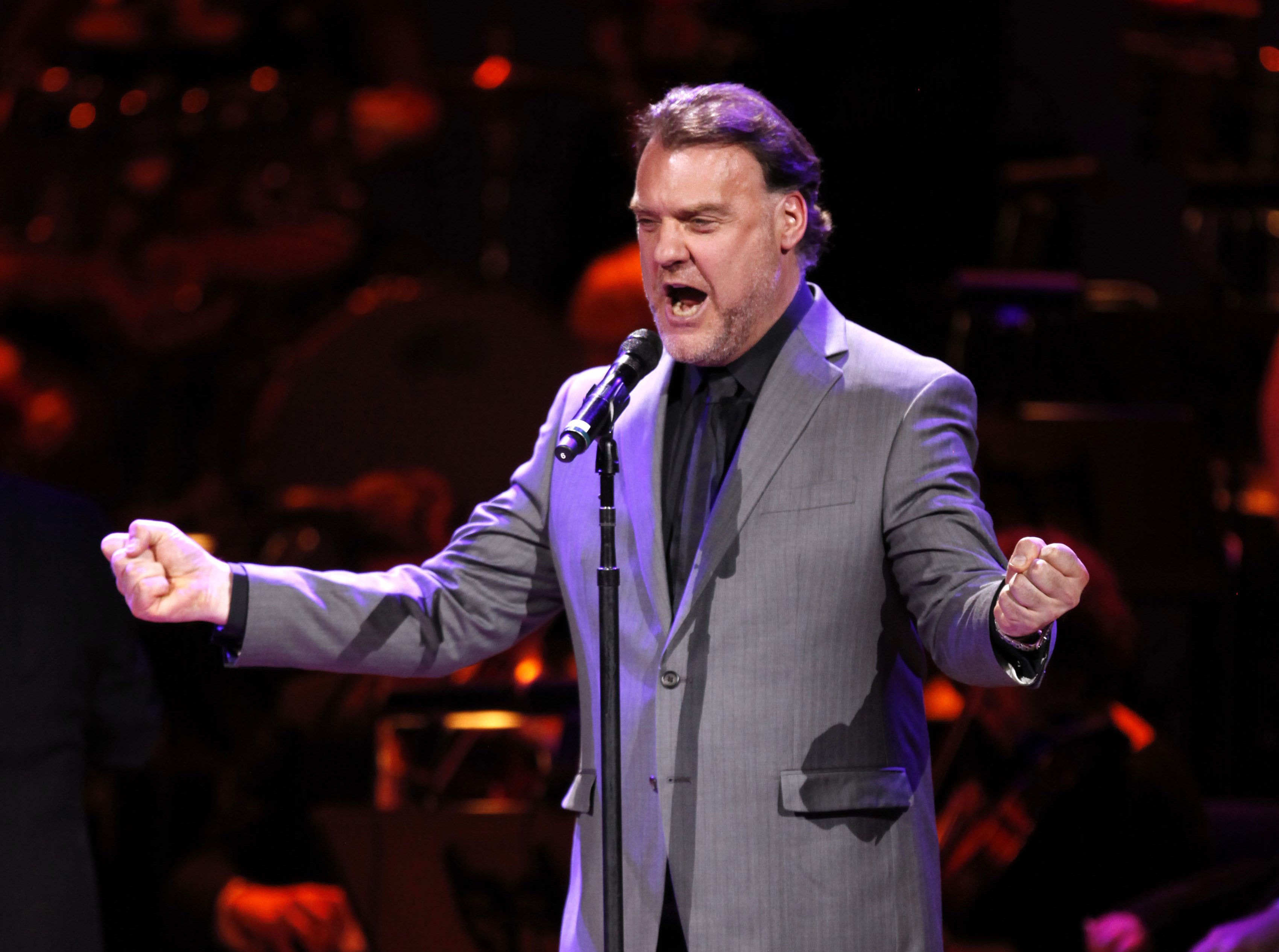 Famed Welsh singer Bryn Terfel breaks ankle in three places