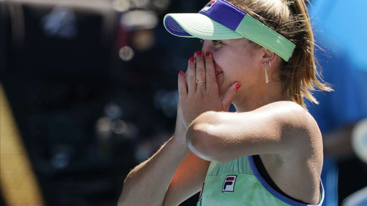 Djokovic adds to Slam streak vs. Federer at Australian Open