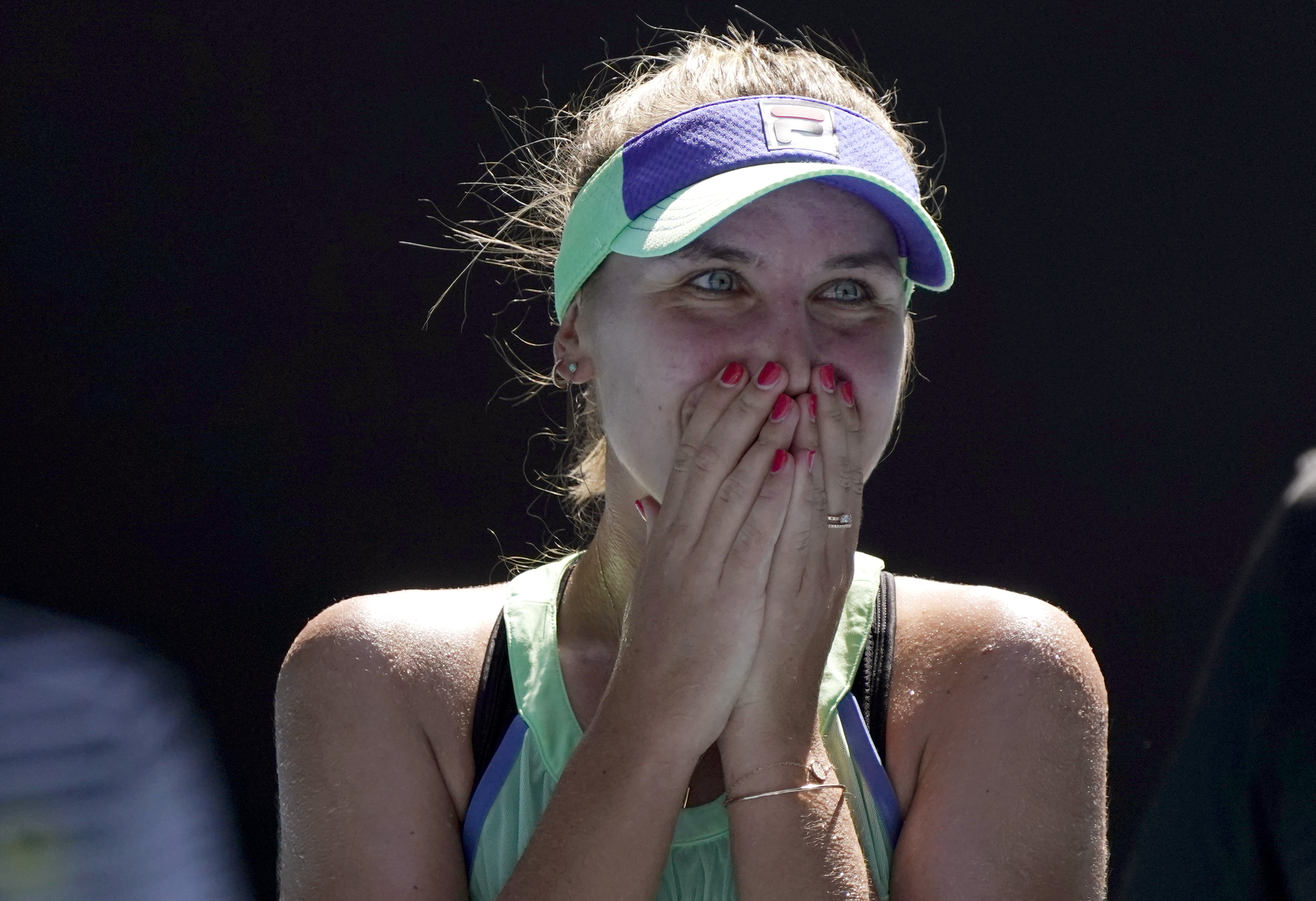 Kenin of US ousts No. 1 Barty to reach Australian Open final
