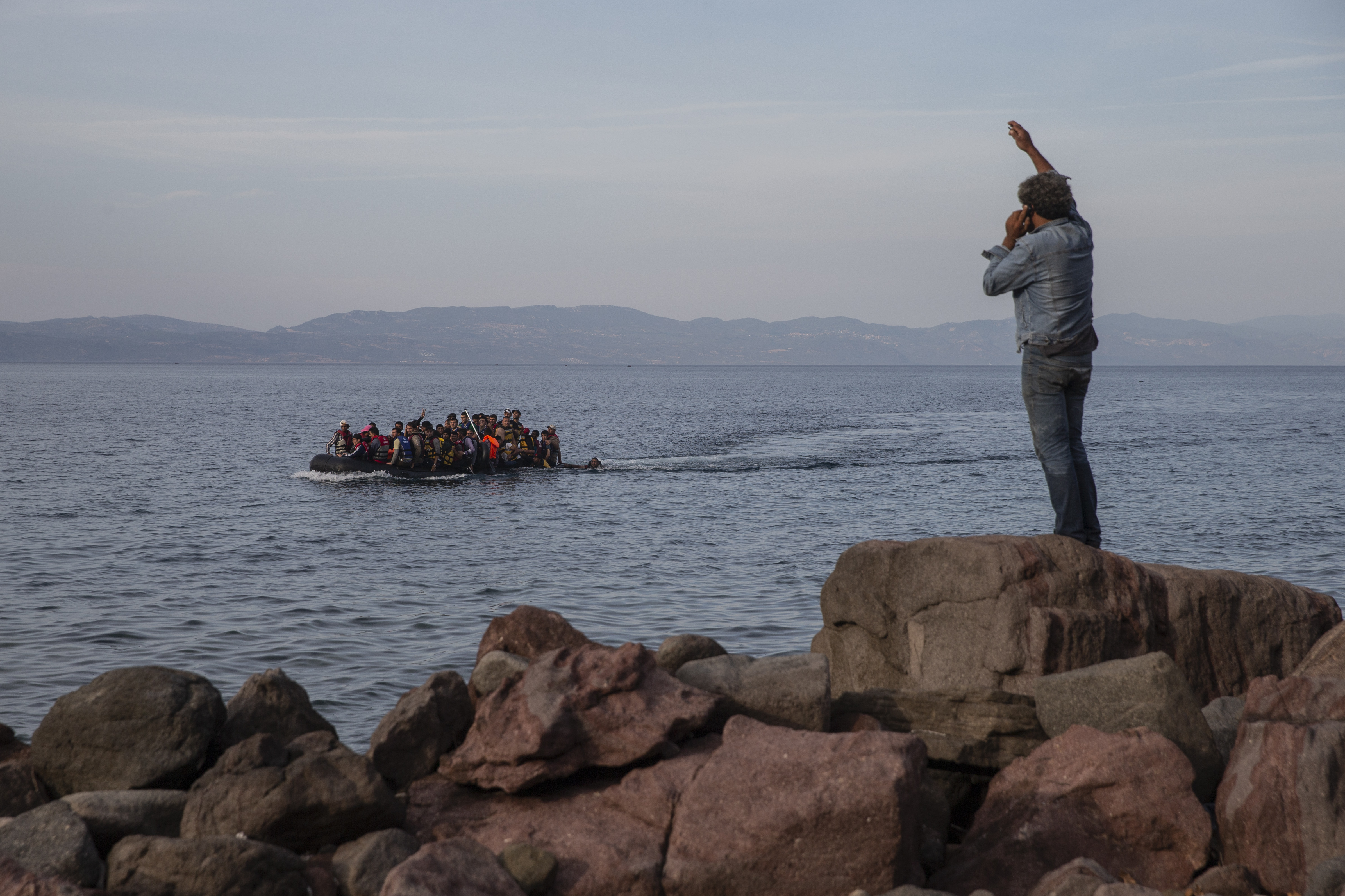 Rights group criticizes Greek sea barrier plan for migrants