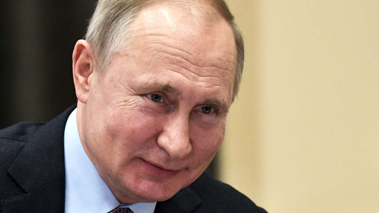 Putin vows to give voters a say on constitutional changes