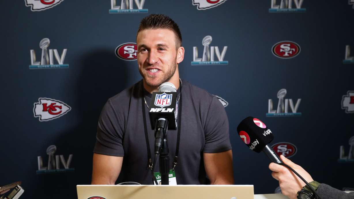 49ers' versatile Juszczyk a 'poster child' for NFL fullbacks